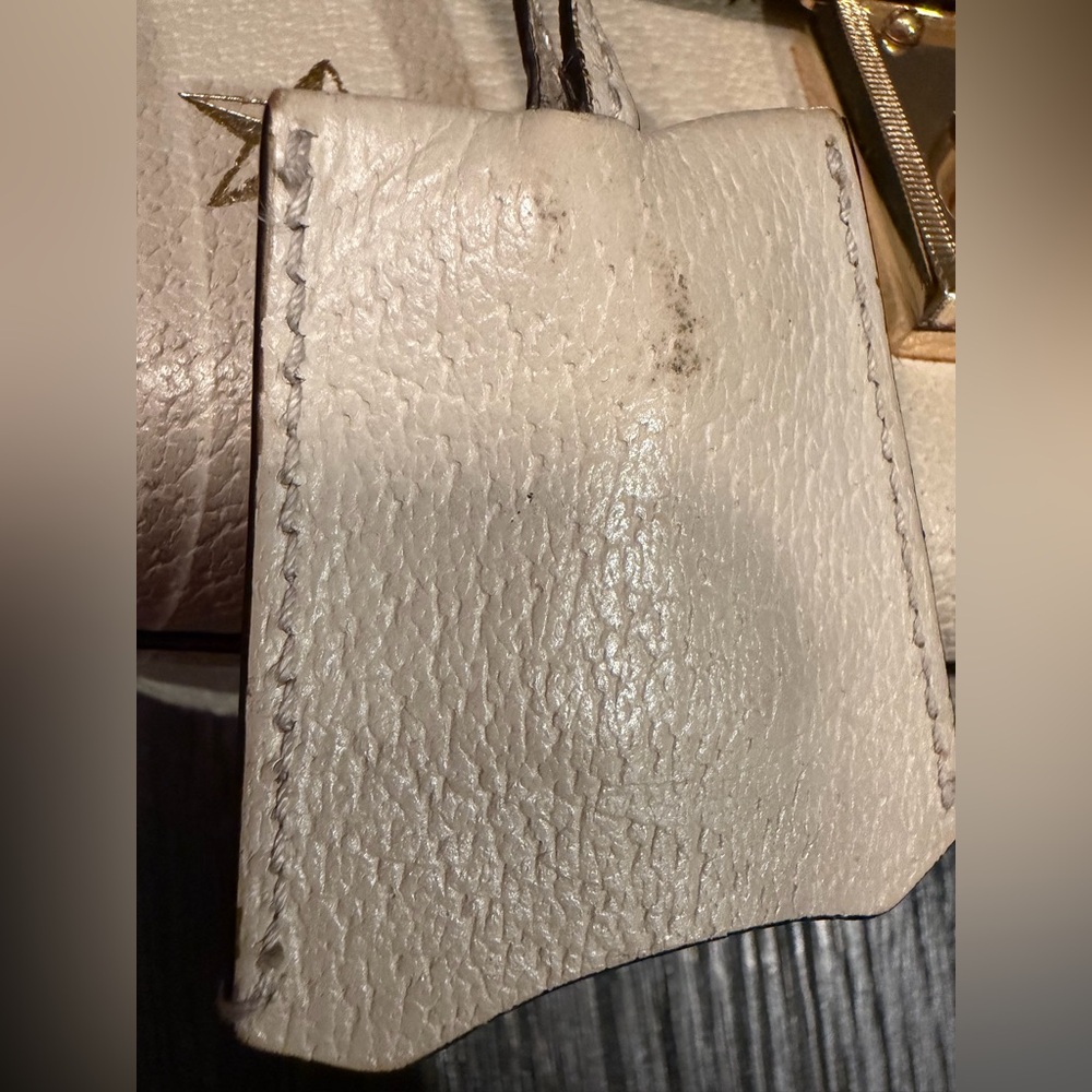 GUCCI Padlock Bee Leather Shoulder Bag Ivory - Picture 2 of 16